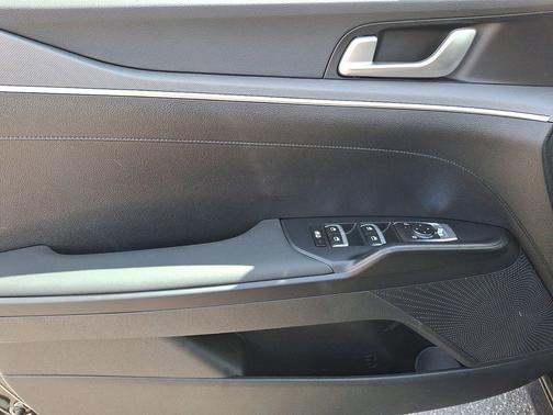 Aurora Black Pearl 2026 Kia K5 LXS