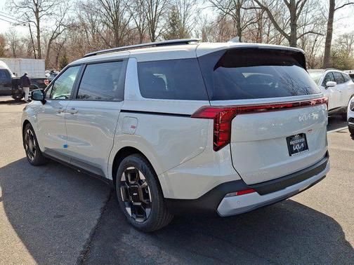 2025 Kia Carnival EX