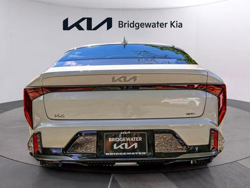 Snow White Pearl 2025 Kia K4 GT-Line