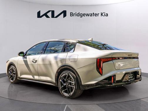Snow White Pearl 2025 Kia K4 GT-Line
