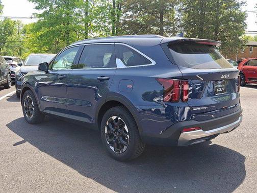 2025 Kia Sorento S