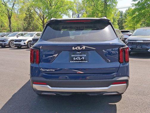 2025 Kia Sorento S