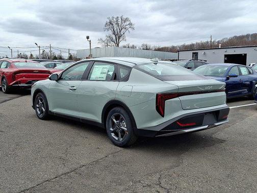 2025 Kia K4 LXS