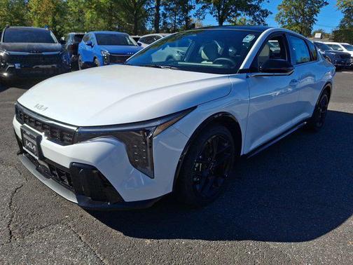 2025 Kia K4 GT-Line Turbo