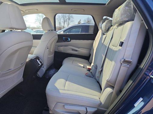 2025 Kia Sorento S