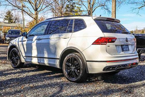2022 Volkswagen Tiguan 2.0T SE R-Line Black 4MOTION