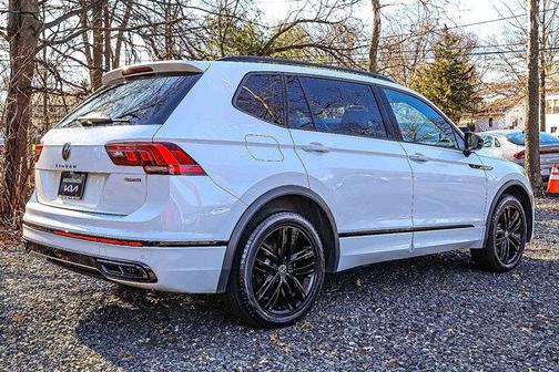 2022 Volkswagen Tiguan 2.0T SE R-Line Black 4MOTION