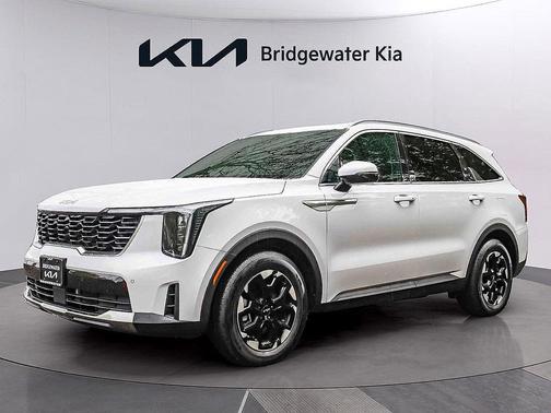 Glacial White Pearl 2025 Kia Sorento S