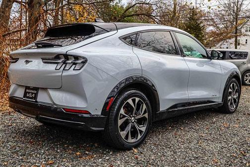 2022 Ford Mustang Mach-E Premium