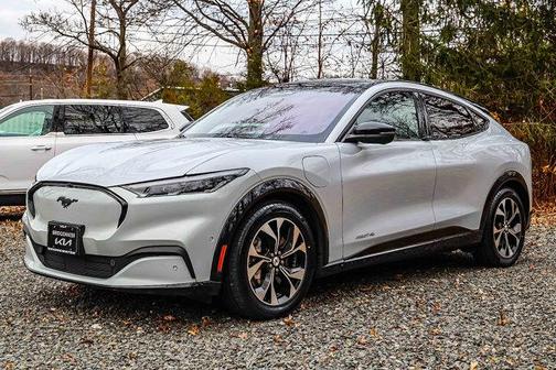 2022 Ford Mustang Mach-E Premium