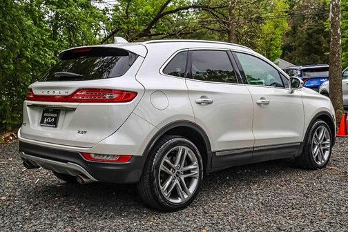 White Platinum Metallic Tri-Coat 2019 Lincoln MKC Reserve