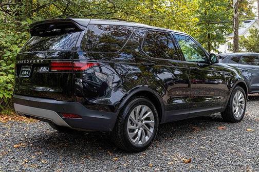 2024 Land Rover Discovery S