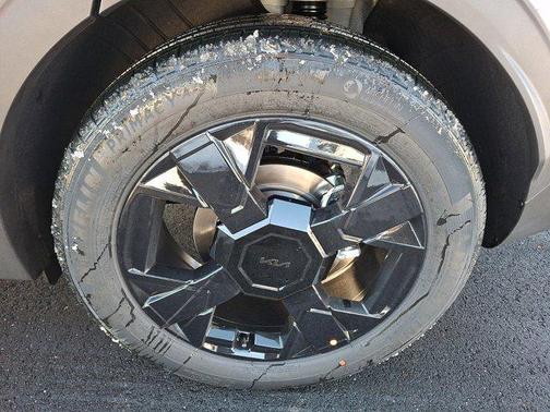 Snow White Pearl 2026 Kia Sportage Plug-In Hybrid X-Line Prestige