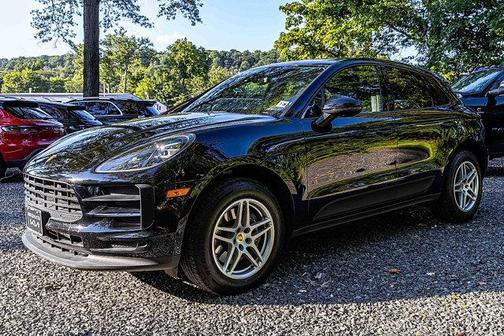 2021 Porsche Macan Base