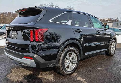 2025 Kia Sorento LX