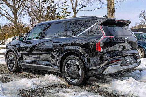 2024 Kia EV9 Land