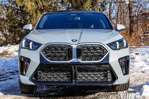 2025 BMW X2 xDrive28i