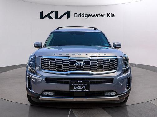 Everlasting Silver 2020 Kia Telluride SX