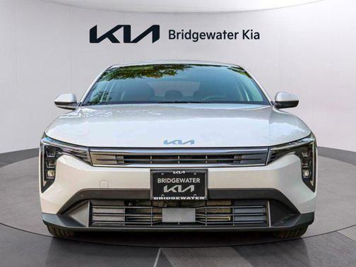 Snow White Pearl 2025 Kia K4 LXS