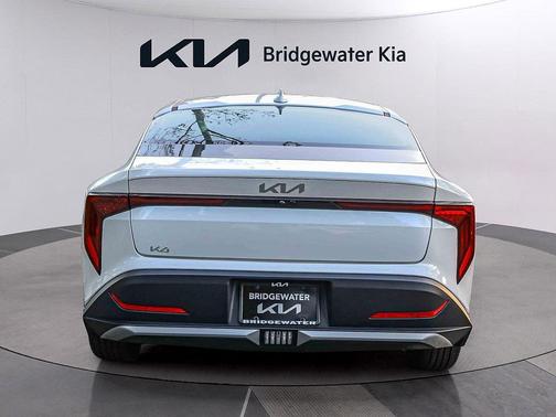 Snow White Pearl 2025 Kia K4 LXS