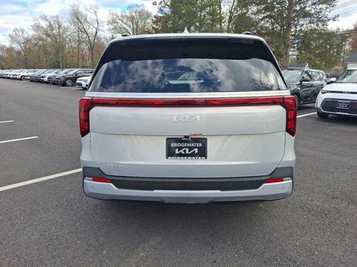 2025 Kia Carnival EX
