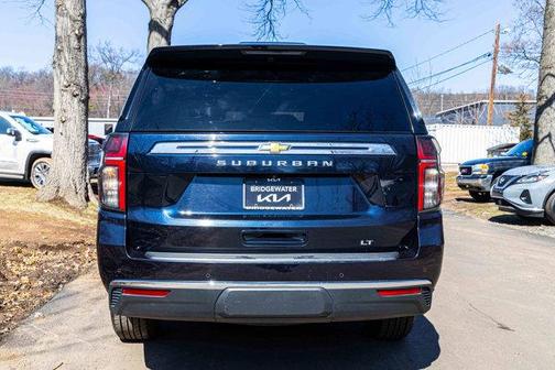 2023 Chevrolet Suburban LT