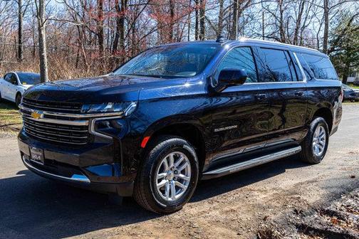 2023 Chevrolet Suburban LT