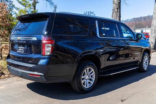 2023 Chevrolet Suburban LT