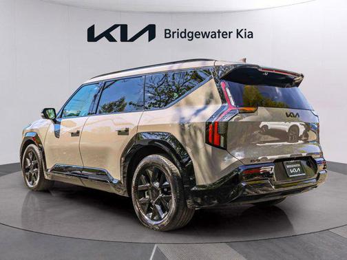 Road Rider Brown 2026 Kia EV9 Land