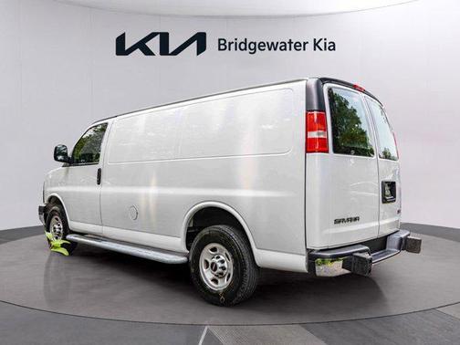 2023 GMC Savana 2500 Work Van