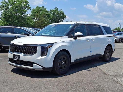 2025 Kia Carnival LXS