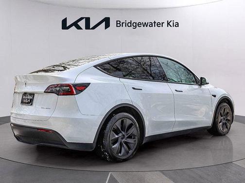 2025 Tesla Model Y Long Range