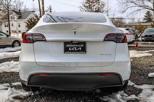 2025 Tesla Model Y Long Range