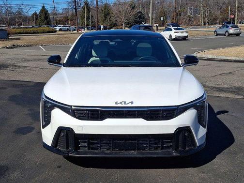 2025 Kia K4 GT-Line Turbo