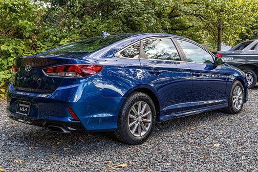 2018 Hyundai SONATA SE