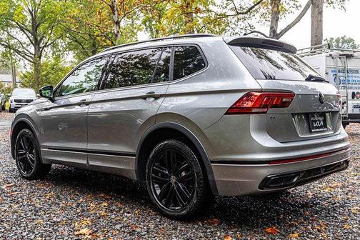 2022 Volkswagen Tiguan 2.0T SE R-Line Black 4MOTION