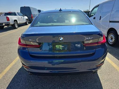 2022 BMW 330 i xDrive