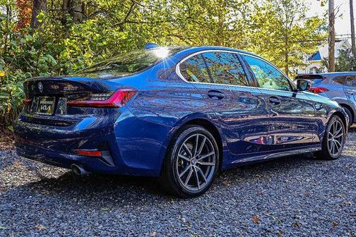 2022 BMW 330 i xDrive