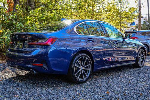 2022 BMW 330 i xDrive
