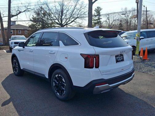 2025 Kia Sorento S