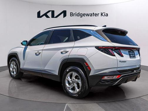 Quartz White 2022 Hyundai TUCSON SEL
