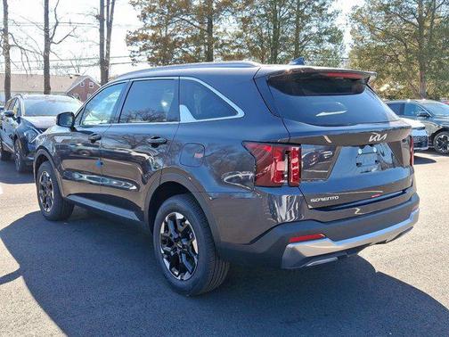 2025 Kia Sorento S