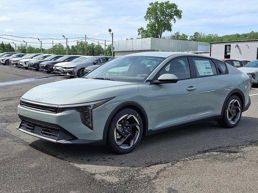 2025 Kia K4 EX