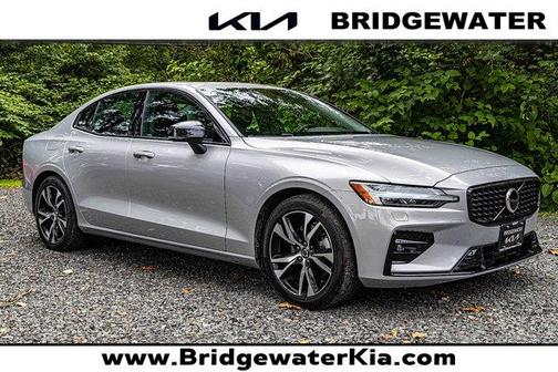 2025 Volvo S60 Core