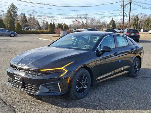 2025 Kia K5 LXS