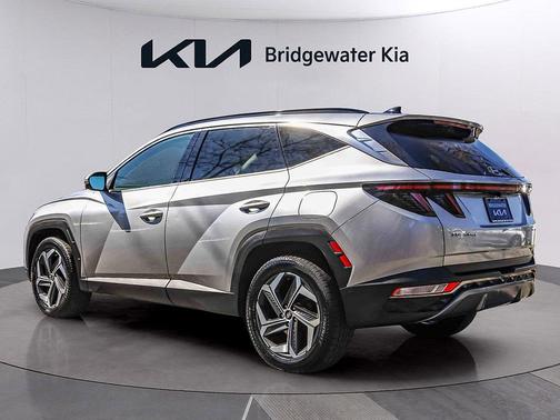 Shimmering Silver 2022 Hyundai TUCSON Limited