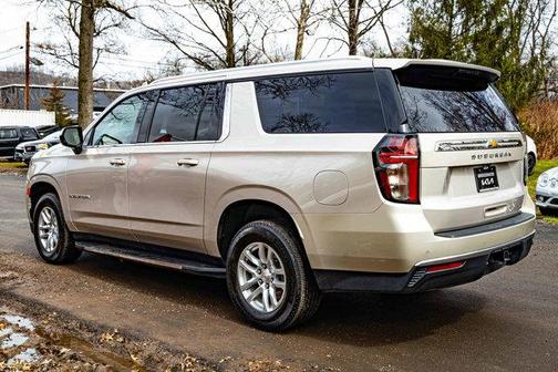 2023 Chevrolet Suburban LT