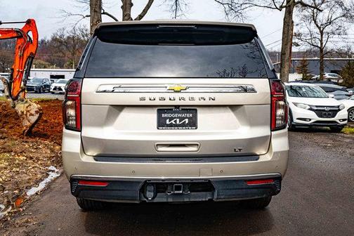 2023 Chevrolet Suburban LT
