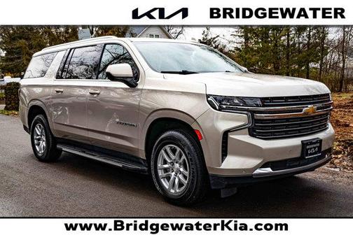2023 Chevrolet Suburban LT