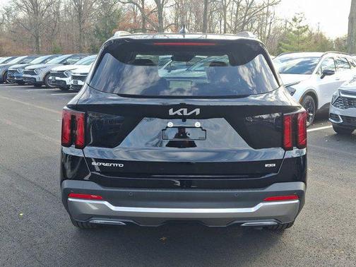 2025 Kia Sorento EX